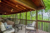 New Listing! Luxury mountain view cabin in the heart of Aska Adventure area