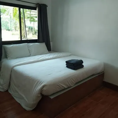 Phang-Nga Farm Stay Отели рядом с достопримечательностью «Пляж Pak Weep»