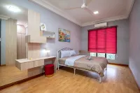 Stylish 4BR Near Paradigm Mall, Pool, Free Parking - Rooftop Pools