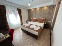 GLOBAL 2022 HOTEL - 2-Star