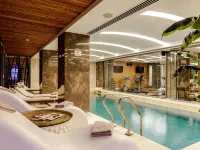 ليفني إسطانبول هوتل هاندوريتين كوليكشن Hotels near رصيف ميناء الحريم