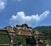 courtyard of chinoiserie Hotel - Mountain view