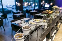 皮特勞恩帝國大酒店 - 早餐