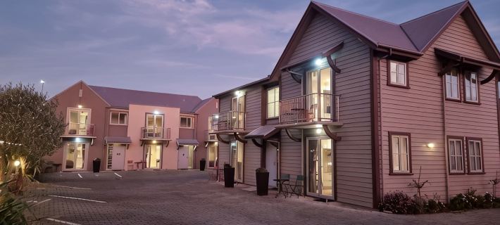 The Mews Oamaru Hotels in Oamaru