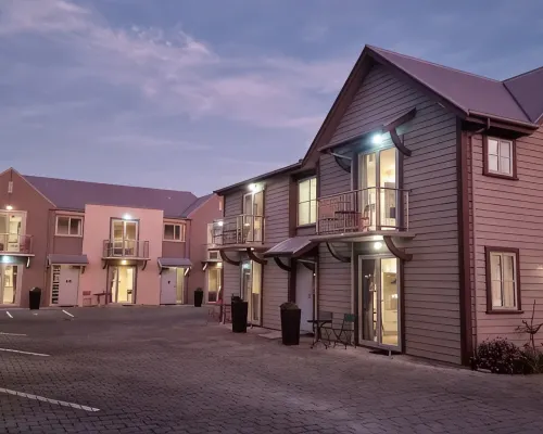 奧瑪魯小屋 奧瑪魯住宿飯店