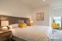 Caroline Serviced Apartments Sandringham - Infinity Pools