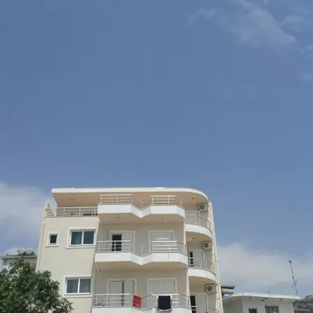 Magic Ionian Apartments & Rooms
