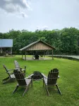 Reel Simple Lakefront Cabin Has Kayaks for Guests to Enjoy on the Lake! - Wifi