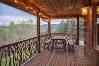 Cabin With Views, Hot Tub, Minutes From Downtown, Bryson City NC