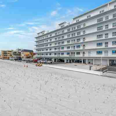 Newly Renovated Beachfront Condo with Amazing Sunsets from your Balcony! Hotel Exterior