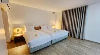 Mark Four Place Hotel