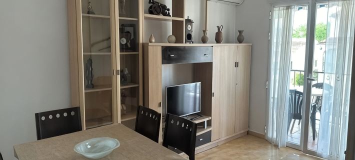Beachfront apartment (pet friendly) Hotels in Safor
