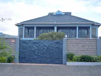 Ilala House, Voi - Spacious 2 Bed, 2 Bath with parking, 7 mins to Tsavo East Hotels in Voi
