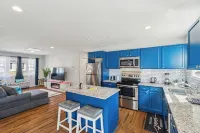 Family/Group Retreat Near USNA stadium & Downtown Annapolis; Private yard - Bungalows