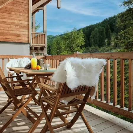 Superb Cosy Studio, Terrace, parking, ski locker close to slopes.