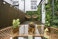 Stunning modern space in Hove & free parking. - 4-Star