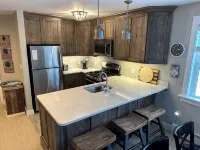 Charming Ski Condo- Steps from the slopes! - 4-Star