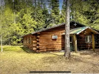 Rustic log cabin Hotels in Boundary County
