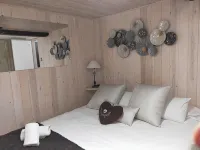Luxurious Chalet in a Quiet and Ideal Location - Classified