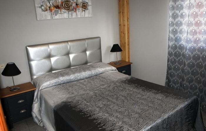 Bueu: apartment/ flat - 3 rooms - 2/4 personsHouse with garden