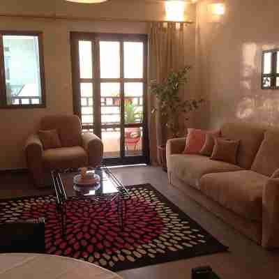 APPARTADAKAR F5 for rent Cité-Batrain - MERMOZ- OUAKAM-DAKAR Others