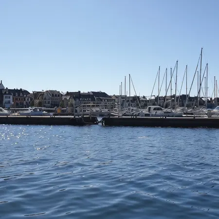 Bel Appartement Balcon vue mer au Centre de Concarneau