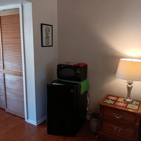 Comfy Corner, a Comfortable 2nd Floor Large One Room Condo in Fairfield Harbour.