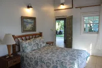 Baywatch - seaside villa, modern, spectacular location & garden, pool, cook - Bintang 4