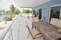 4 Bedroom,4 Bath, Private Pool, 37 and 1/2 foot Dock!