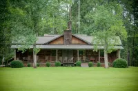 Hawkins Ridge Lodge - Enjoy the Southern Comfort living with a Private Lake - 3-Star