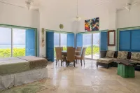 Rum& Little Barron Villa: Your North Side Haven-Beach, Ocean, Garden Views! - Balkon