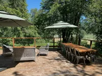 Beautiful Rustic Cabin and Bunkhouse on the Rogue River - 3-Star