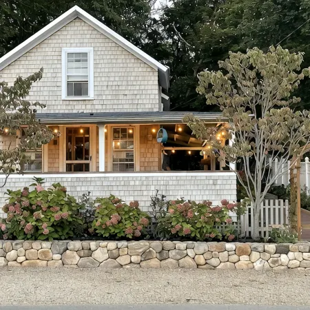 OB Cozy-Cottage-Glam off Circuit with Great Outdoor living