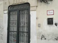 Casa Manzoni, renovated apartment within walking distance of the sea in Bisceglie. Hotels in Bisceglie
