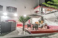 TOURIST VILLA in Ponta Delgada, São Miguel up to 8 pax w/ sea view - วิลล่า
