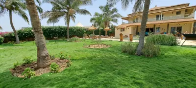 Villa Pieds Dans L'eau Avec vue Exceptionnelle sur L'océan et Piscine Privée Hotels in 