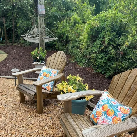 Nags Head Retreat- Walk to beach and sound, bikes and beach chairs included!