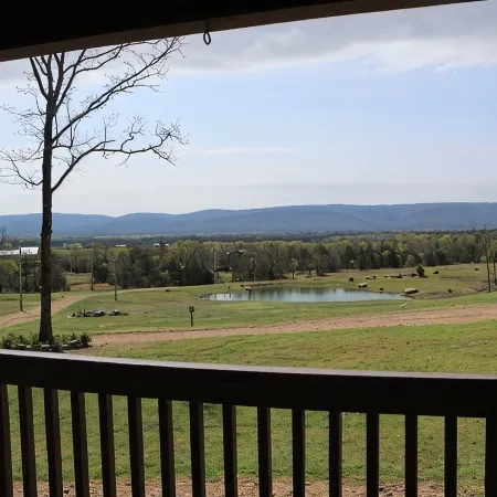 Bear Cabin at Mountain View Retreat