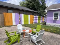 Whimsical Mermaid - 4 Min. to Cruise Port and Half Mile from Beach - Country Houses