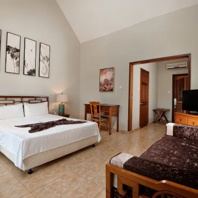 Le Palmiste Resorts & Spa Hotels near Gabriel Island,Flat Island&Gunner's Quoin