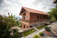 Red House the Garden Stay in Bukit Tinggi by PLAY - Villas