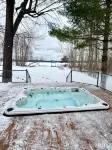 Lakefront Luxury Cabin- Dock, Hot Tub, Firepit, Kayaks, Game Room, Bunk Room