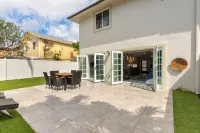 Modern Delray Beach Charmer - Near Atlantic Ave. in Delray Beach - Kitchens