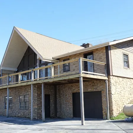 Spacious 5-Bedroom Home on Lake Cumberland!