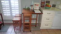 JOYFUL QUARTERS - BEAUTIFUL SPACIOUS 1 BEDRM APARTMENT - Wifi