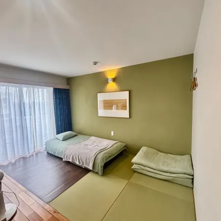 Room Biotop Yomitan