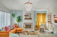 Vibrant 5Br/2BA Ranch Home w/ Pool l King Bed 2000 Sqft -Disneyland! - 民宿