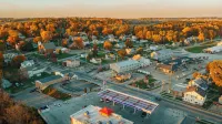 Family Friendly Downtown Apple Creek by Antiques - 3-Star