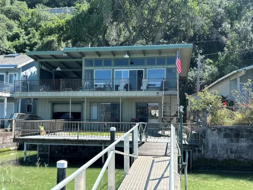 Entire Lake Front home on Beautiful Clearlake with Private Dock! See Pics! - 4-Star