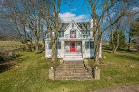 Farmhouse-Retreat Horses, Grapes & Orchards - 4-Star